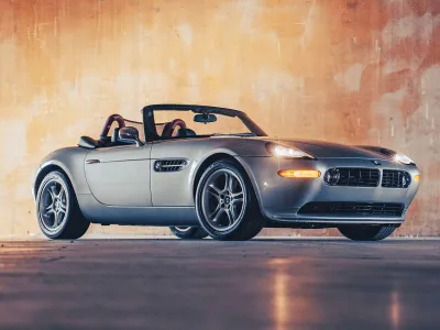 Roadster V8